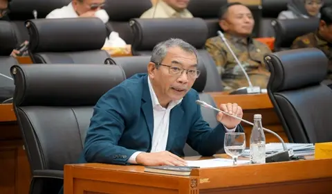 DPR RI Memuji Inisiatif Menteri ESDM Yang Meninjau WFA Di Tengah Kenaikan Harga Minyak